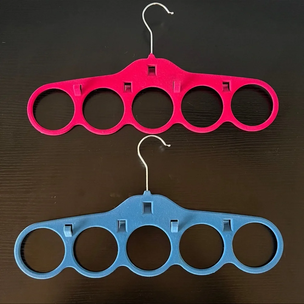 2 Velvet 5 Loop Hangers